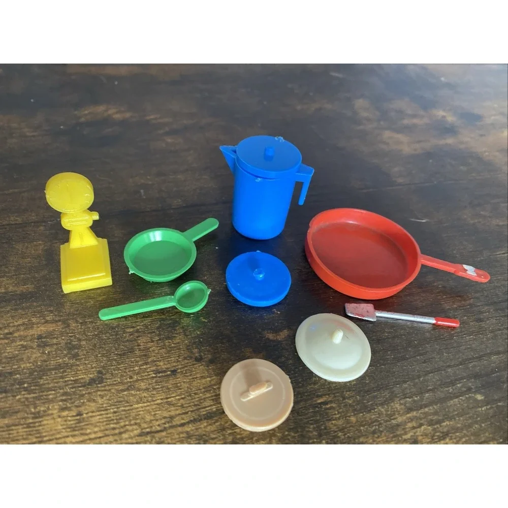 Lot of Vintage‎ Doll Kitchen Ware